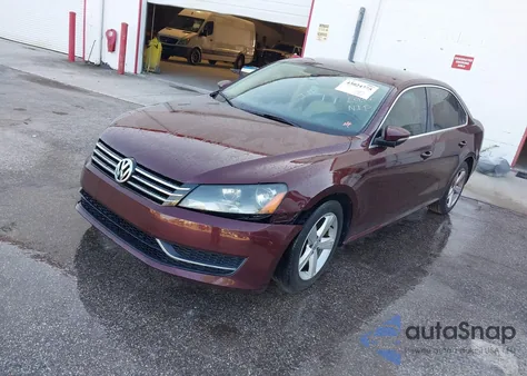 2012 Volkswagen Passat 2.5L Se z USA, uszkodzony, nr VIN 1VWBH7A39CC048180